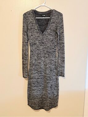 Wilfred Free - Gray V-Neck Long Sleeve Bodycon Dress